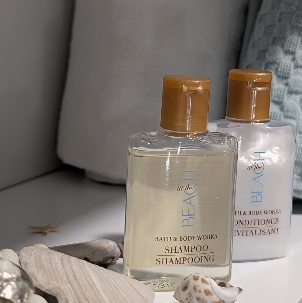 Bath & BodyWorks At the Beach Shampoo & Conditioner Travel Size